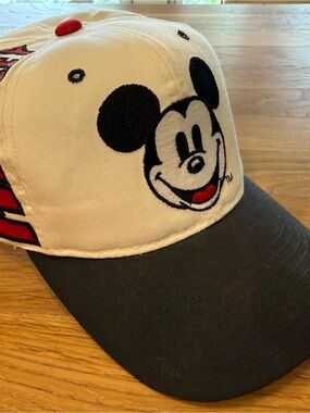 Disney Mickey Mouse Baseball Cap – White, Black & Red
